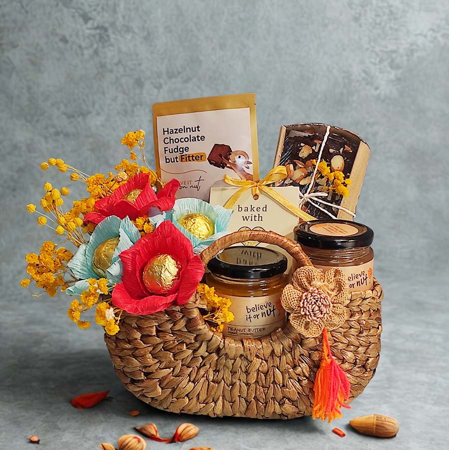 Healthy Cakes - Healthy Gift Basket Luxe